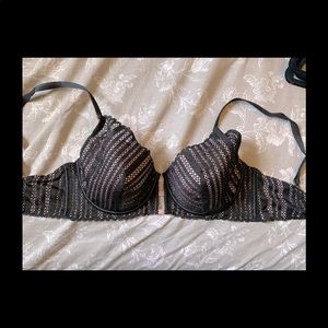 Victoria’s Secret lined lace demi bra